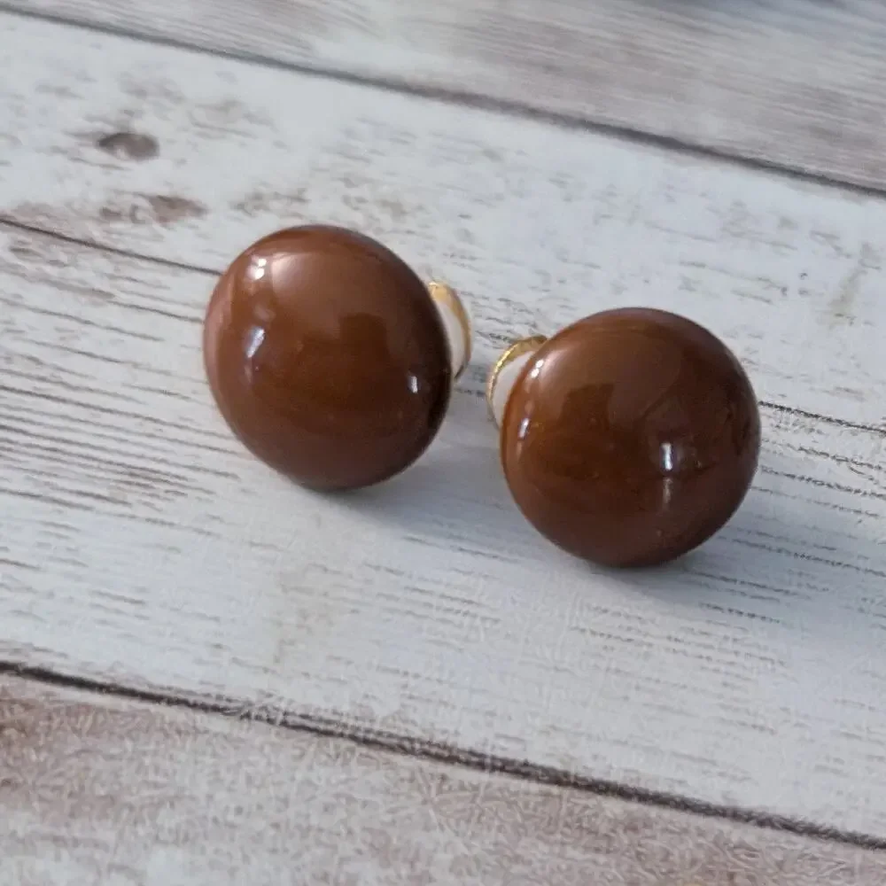 Vintage Clip On Earrings Retro Brown 5/8